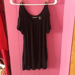 Stretchy black top w/ gold chain straps and sleeve